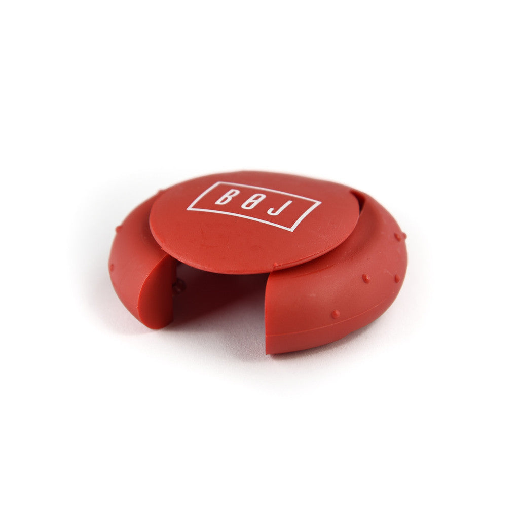 Cap Cut Foil Cutter (Red) with Holder Made of Natural Cork Packaging - wineopeners.shop